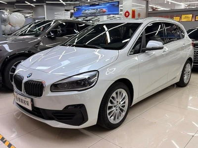 2 Series Wagon 2018 218i Luxury Model