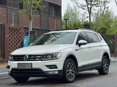 Tiguan L 2017 330TSI Auto Two-Drive Deluxe Edition