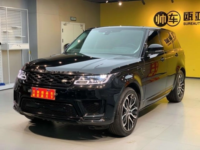 Range Rover Sports 2021 3.0 L6 version noire brillante