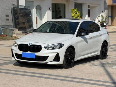1 Series 2023 125i M Sports Obsidian Night Edition