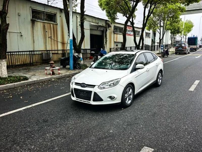 Fox 2012 sedan 1.6L automatic comfort model