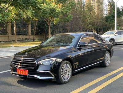 E-Class 2022 three-time change E 300 L fashion sedan