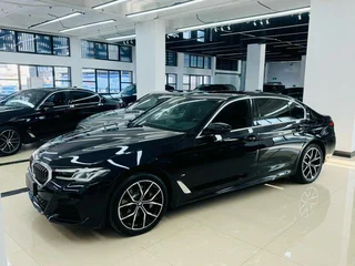 5 Series Ensemble de luxe exclusif 530Li 2023