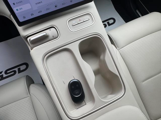 NIO ES6 2024 75kWh interior photo 11