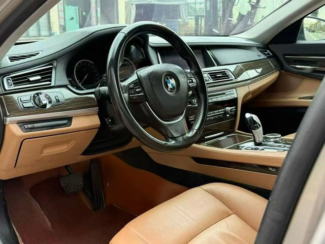 BMW 7 Series 2014 730Li Premium Class exterior photo 4 BMW 7 Series 2014 730Li Premium Class exterior photo 4