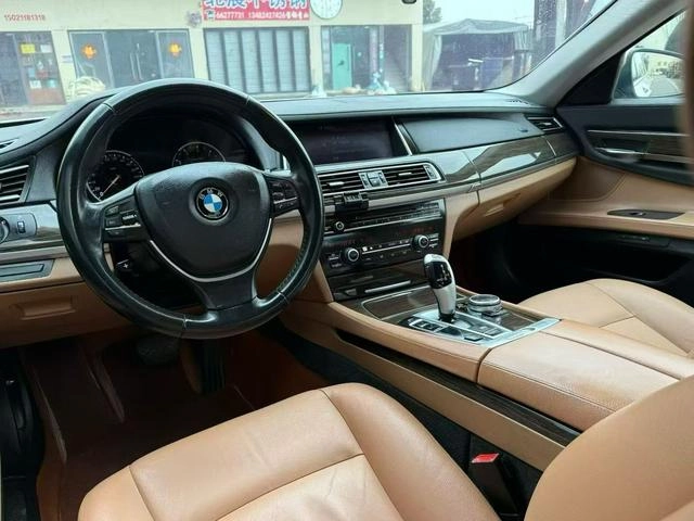BMW 7 Series 2014 730Li Premium Class exterior photo 5 BMW 7 Series 2014 730Li Premium Class exterior photo 5