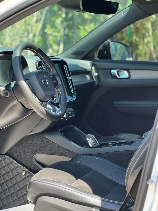 Volvo XC40 2021 T4 Four-wheel drive Zhiyuan Sports Edition exterior photo 5 Volvo XC40 2021 T4 Four-wheel drive Zhiyuan Sports Edition exterior photo 5