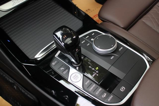 BMW X3 2022 xDrive25i M Sports suit exterior photo 7 BMW X3 2022 xDrive25i M Sports suit exterior photo 7