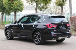 BMW X3 2022 xDrive25i M Sports suit interior photo 15 BMW X3 2022 xDrive25i M Sports suit interior photo 15