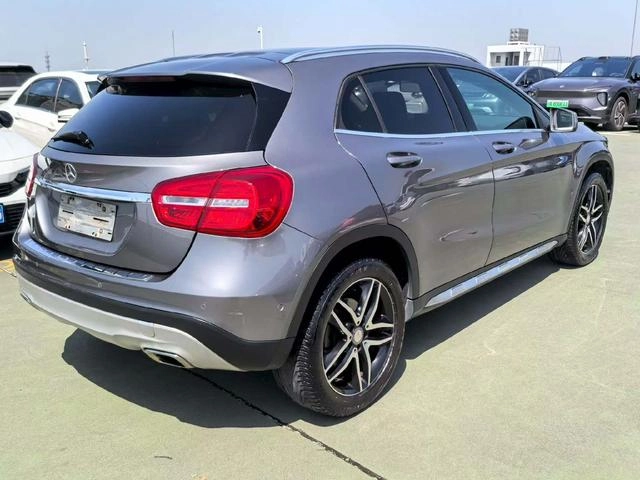 Mercedes-Benz GLA 2015 GLA 200 Fashionable exterior photo 6 Mercedes-Benz GLA 2015 GLA 200 Fashionable exterior photo 6