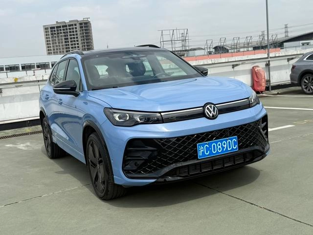 Volkswagen Tiguan L 2024 Pro 330TSI Two-wheel drive R-Line Intelligent Supreme Edition exterior photo 3 Volkswagen Tiguan L 2024 Pro 330TSI Two-wheel drive R-Line Intelligent Supreme Edition exterior photo 3