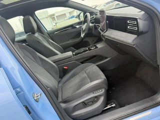 Volkswagen Tiguan L 2024 Pro 330TSI Two-wheel drive R-Line Intelligent Supreme Edition interior photo 10 Volkswagen Tiguan L 2024 Pro 330TSI Two-wheel drive R-Line Intelligent Supreme Edition interior photo 10