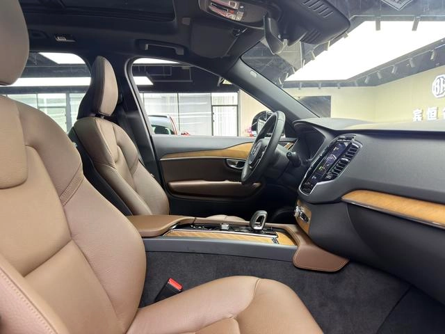 Volvo XC90 2024 B6 Edición Zhiyi Deluxe 7 Asiento interior foto 14 Volvo XC90 2024 B6 Edición Zhiyi Deluxe 7 Asiento interior foto 14