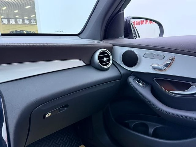 Mercedes-Benz GLC 2021 GLC 260 L 4MATIC Динамичный тип интерьер фото 9 Mercedes-Benz GLC 2021 GLC 260 L 4MATIC Динамичный тип интерьер фото 9