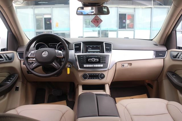 Mercedes-Benz M-Class 2014 ML 320 4MATIC exterior photo 5 Mercedes-Benz M-Class 2014 ML 320 4MATIC exterior photo 5
