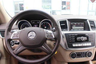 Mercedes-Benz M-Class 2014 ML 320 4MATIC interior photo 10 Mercedes-Benz M-Class 2014 ML 320 4MATIC interior photo 10