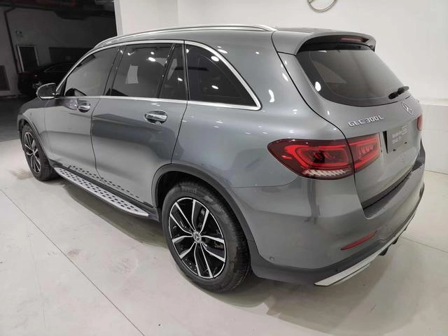 Mercedes-Benz GLC 2021 GLC 300 L 4MATIC Dynamic exterior photo 4 Mercedes-Benz GLC 2021 GLC 300 L 4MATIC Dynamic exterior photo 4