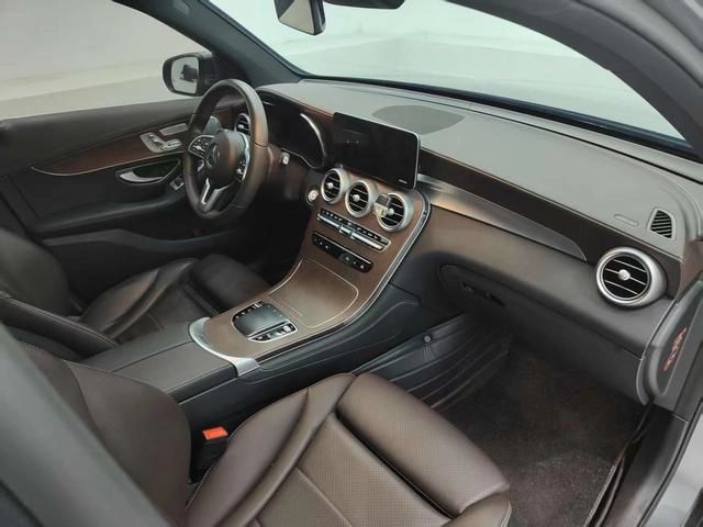 Mercedes-Benz GLC 2021 GLC 300 L 4MATIC Dynamic interior photo 14 Mercedes-Benz GLC 2021 GLC 300 L 4MATIC Dynamic interior photo 14