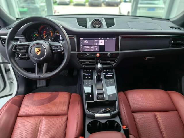 Porsche Macan 2023 Macan 2.0T interior foto 11