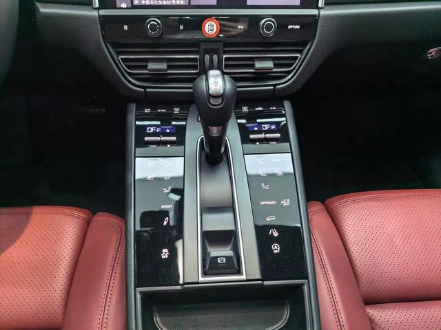 Porsche Macan 2023 Macan 2.0T interior foto 12