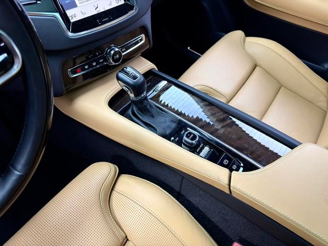 Volvo XC90 2015 T6 Version de la sagesse 7 Siège extérieur photo 10 Volvo XC90 2015 T6 Version de la sagesse 7 Siège extérieur photo 10