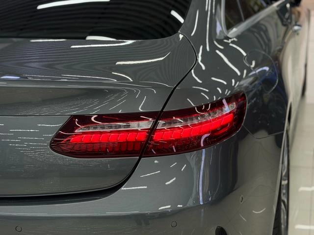 Mercedes-Benz E-Class (Imported) 2023 E 260 Coupé intérieur photo 12 Mercedes-Benz E-Class (Imported) 2023 E 260 Coupé intérieur photo 12