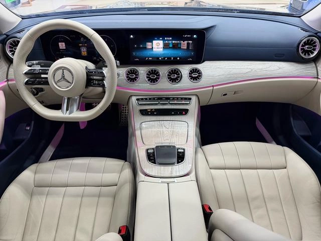 Mercedes-Benz E-Class (Imported) 2023 E 260 Coupé intérieur photo 14 Mercedes-Benz E-Class (Imported) 2023 E 260 Coupé intérieur photo 14