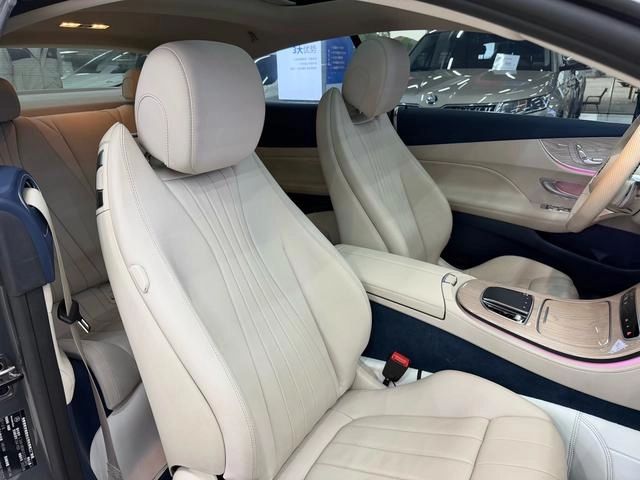 Mercedes-Benz E-Class (Imported) 2023 E 260 Coupé intérieur photo 18 Mercedes-Benz E-Class (Imported) 2023 E 260 Coupé intérieur photo 18