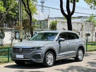 Touareg 2019 2.0TSI Острые крылья Страна VI