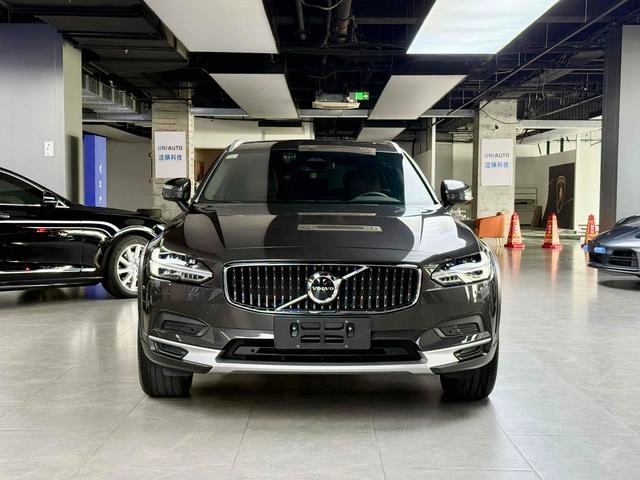 Volvo V90 2024 Cross Country B5 AWD Version Zhiyuan extérieur photo 2 Volvo V90 2024 Cross Country B5 AWD Version Zhiyuan extérieur photo 2