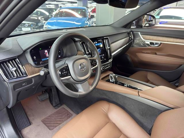 Volvo V90 2024 Cross Country B5 AWD Version Zhiyuan extérieur photo 3 Volvo V90 2024 Cross Country B5 AWD Version Zhiyuan extérieur photo 3