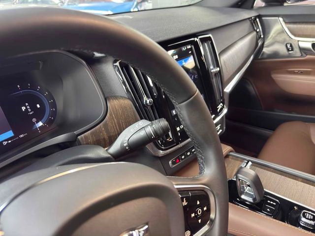 Volvo V90 2024 Cross Country B5 AWD Version Zhiyuan extérieur photo 5 Volvo V90 2024 Cross Country B5 AWD Version Zhiyuan extérieur photo 5