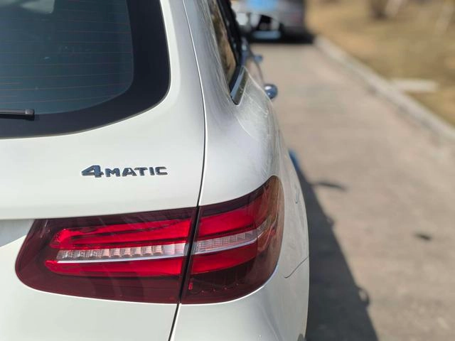 Mercedes-Benz GLC 2019 GLC 260 L 4MATIC Luxury type exterior photo 4 Mercedes-Benz GLC 2019 GLC 260 L 4MATIC Luxury type exterior photo 4