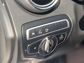Mercedes-Benz GLC 2019 GLC 260 L 4MATIC Luxury type interior photo 11 Mercedes-Benz GLC 2019 GLC 260 L 4MATIC Luxury type interior photo 11