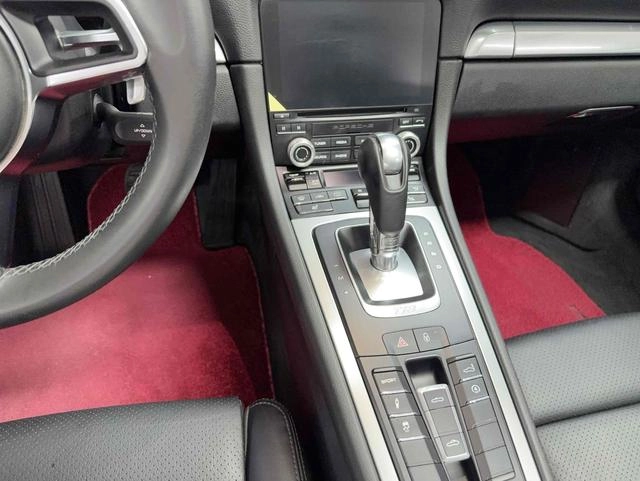Porsche 718 2016 Boxster 2.0T interior photo 8 Porsche 718 2016 Boxster 2.0T interior photo 8
