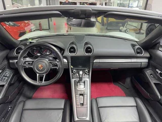 Porsche 718 2016 Boxster 2.0T interior photo 9 Porsche 718 2016 Boxster 2.0T interior photo 9
