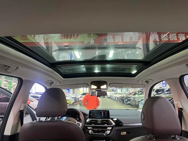 BMW X3 2020 xDrive25i M Sports suit interior photo 11 BMW X3 2020 xDrive25i M Sports suit interior photo 11