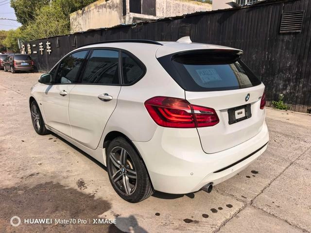 BMW 2 Series Touring 2016 218i Ensemble de conception de mouvement intérieur photo 7 BMW 2 Series Touring 2016 218i Ensemble de conception de mouvement intérieur photo 7