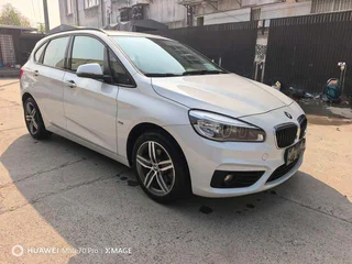 BMW 2 Series Touring 2016 218i Ensemble de conception de mouvement intérieur photo 10 BMW 2 Series Touring 2016 218i Ensemble de conception de mouvement intérieur photo 10