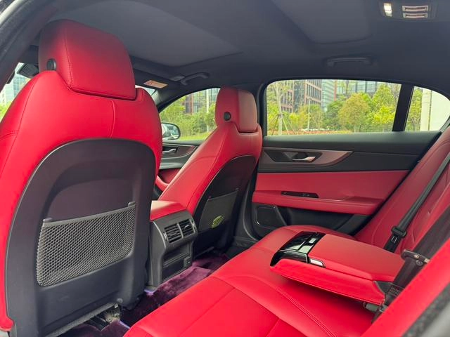 Jaguar XEL 2023 2.0T 250PS R-DYNAMIC S Enterprising Sports Edition interior photo 15