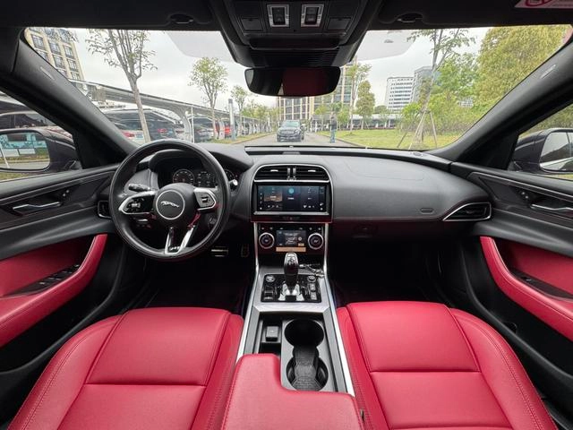 Jaguar XEL 2023 2.0T 250PS R-DYNAMIC S Enterprising Sports Edition interior photo 20