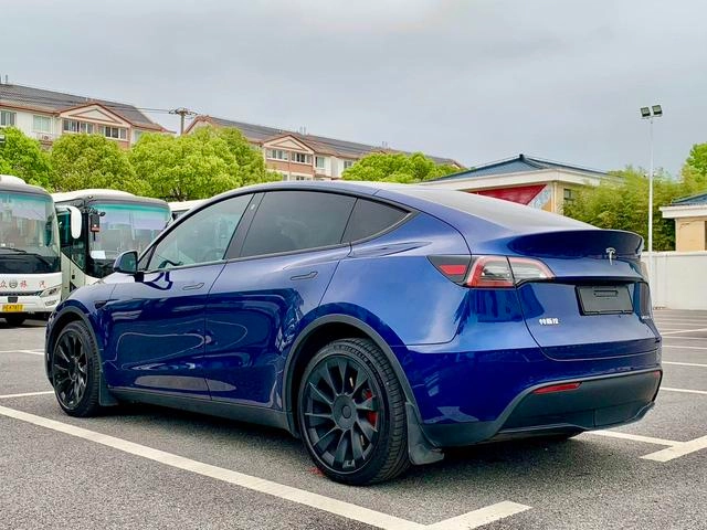 Tesla Model Y 2021 Long endurance all-wheel drive version exterior photo 7