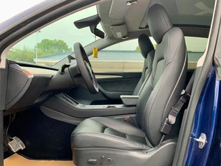 Tesla Model Y 2021 Long endurance all-wheel drive version interior photo 18