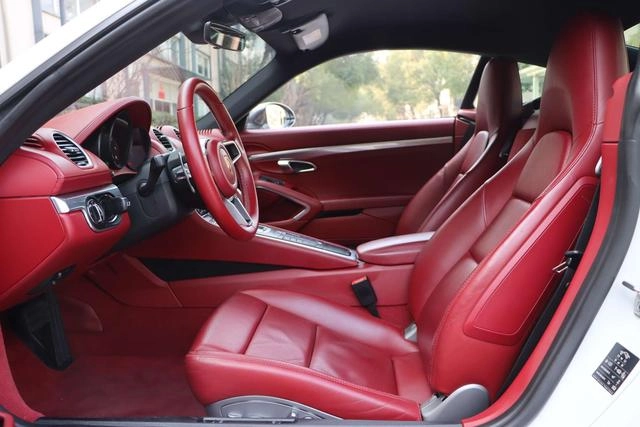 Porsche 718 2016 Cayman 2.0T interior foto 19 Porsche 718 2016 Cayman 2.0T interior foto 19