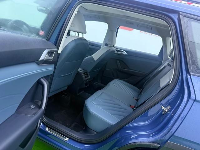 Volkswagen Tharu 2023 330TSI Полноприводное ежемесячное издание интерьер фото 8 Volkswagen Tharu 2023 330TSI Полноприводное ежемесячное издание интерьер фото 8