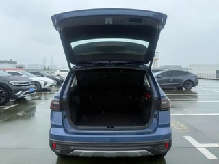 Volkswagen Tharu 2023 330TSI Полноприводное ежемесячное издание интерьер фото 9 Volkswagen Tharu 2023 330TSI Полноприводное ежемесячное издание интерьер фото 9