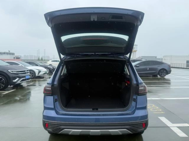 Volkswagen Tharu 2023 330TSI Полноприводное ежемесячное издание интерьер фото 9 Volkswagen Tharu 2023 330TSI Полноприводное ежемесячное издание интерьер фото 9