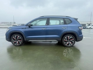 Volkswagen Tharu 2023 330TSI Полноприводное ежемесячное издание интерьер фото 10 Volkswagen Tharu 2023 330TSI Полноприводное ежемесячное издание интерьер фото 10