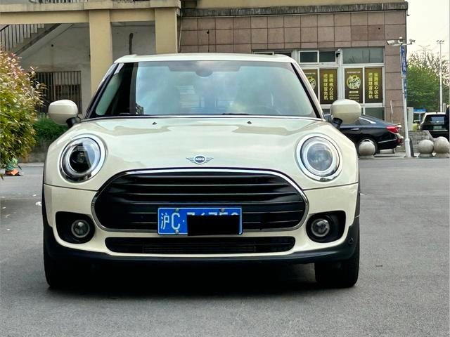 MINI Clubman 2022 1.5T ONE exterior photo 2 MINI Clubman 2022 1.5T ONE exterior photo 2