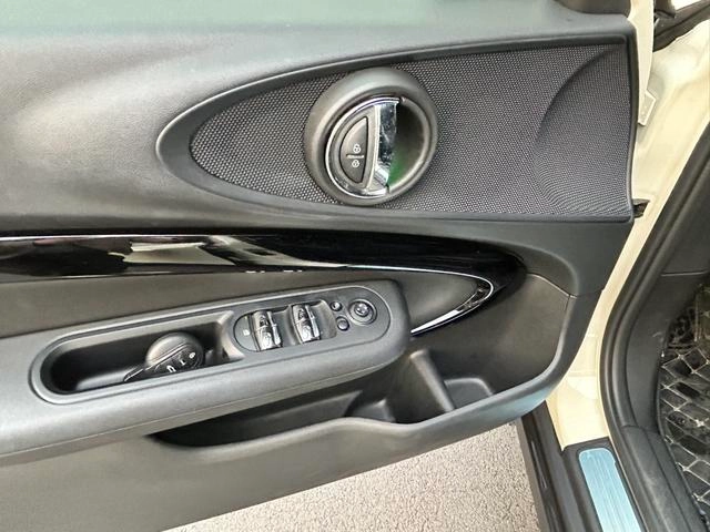 MINI Clubman 2022 1.5T ONE interior photo 12 MINI Clubman 2022 1.5T ONE interior photo 12
